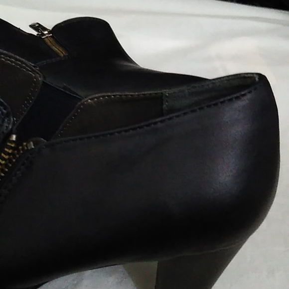 Rialto Women's Sarina Ankle Boot Navy 8.5 Wide - Picture 13 of 15